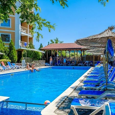 Vemara Club Hotel And Villas - Free Parking And Free Beach Access Obzor Exterior photo