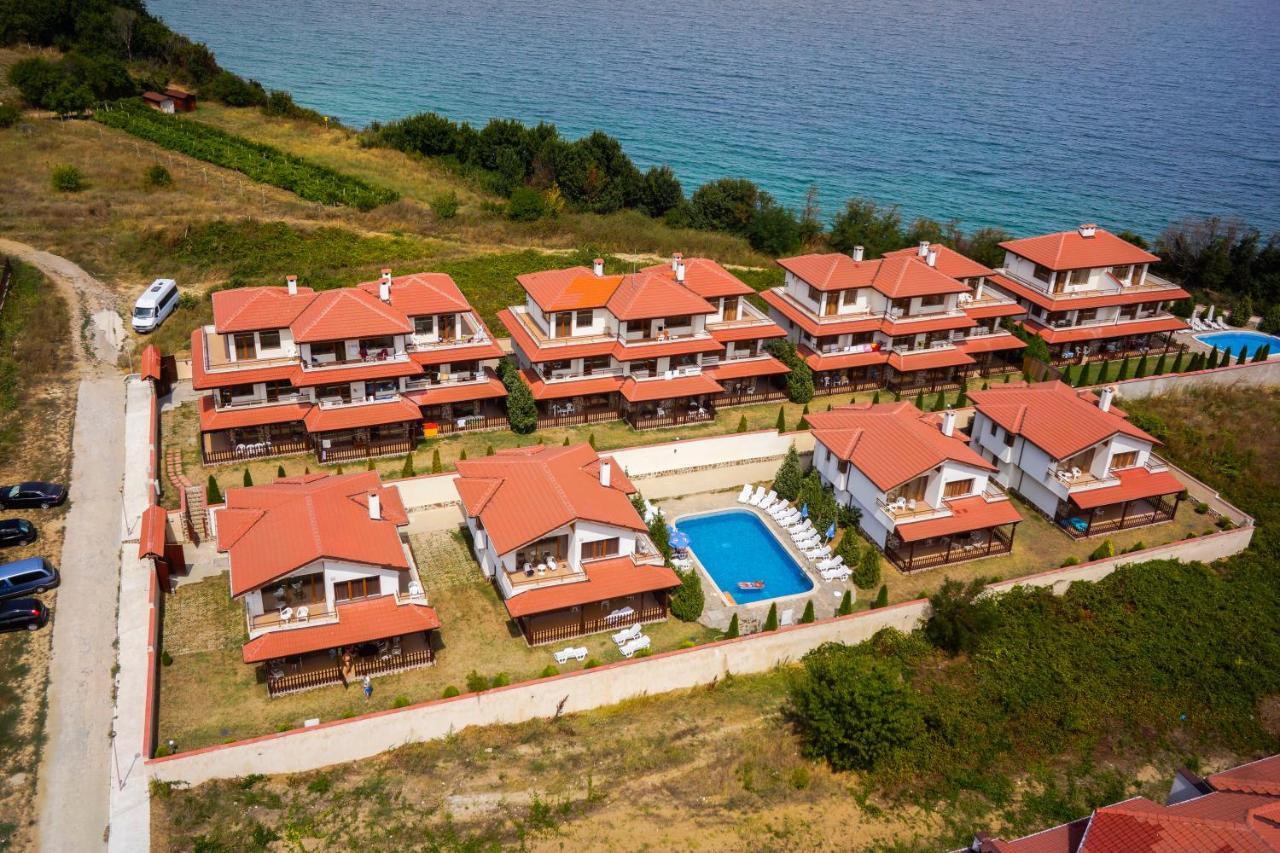 Vemara Club Hotel And Villas - Free Parking And Free Beach Access Obzor Exterior photo